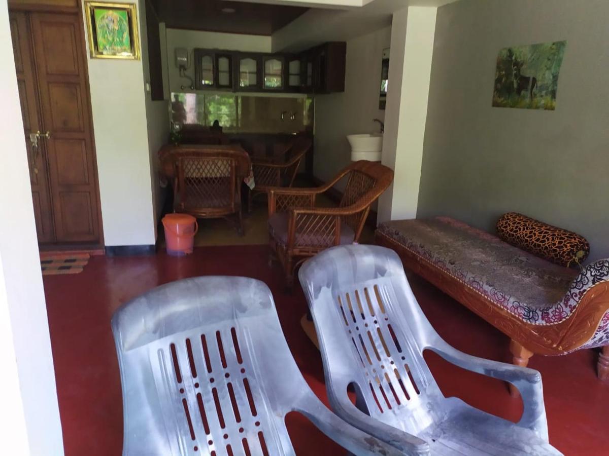 Ambadi'S Villa -Lake View Resort Pallipuram Exterior photo